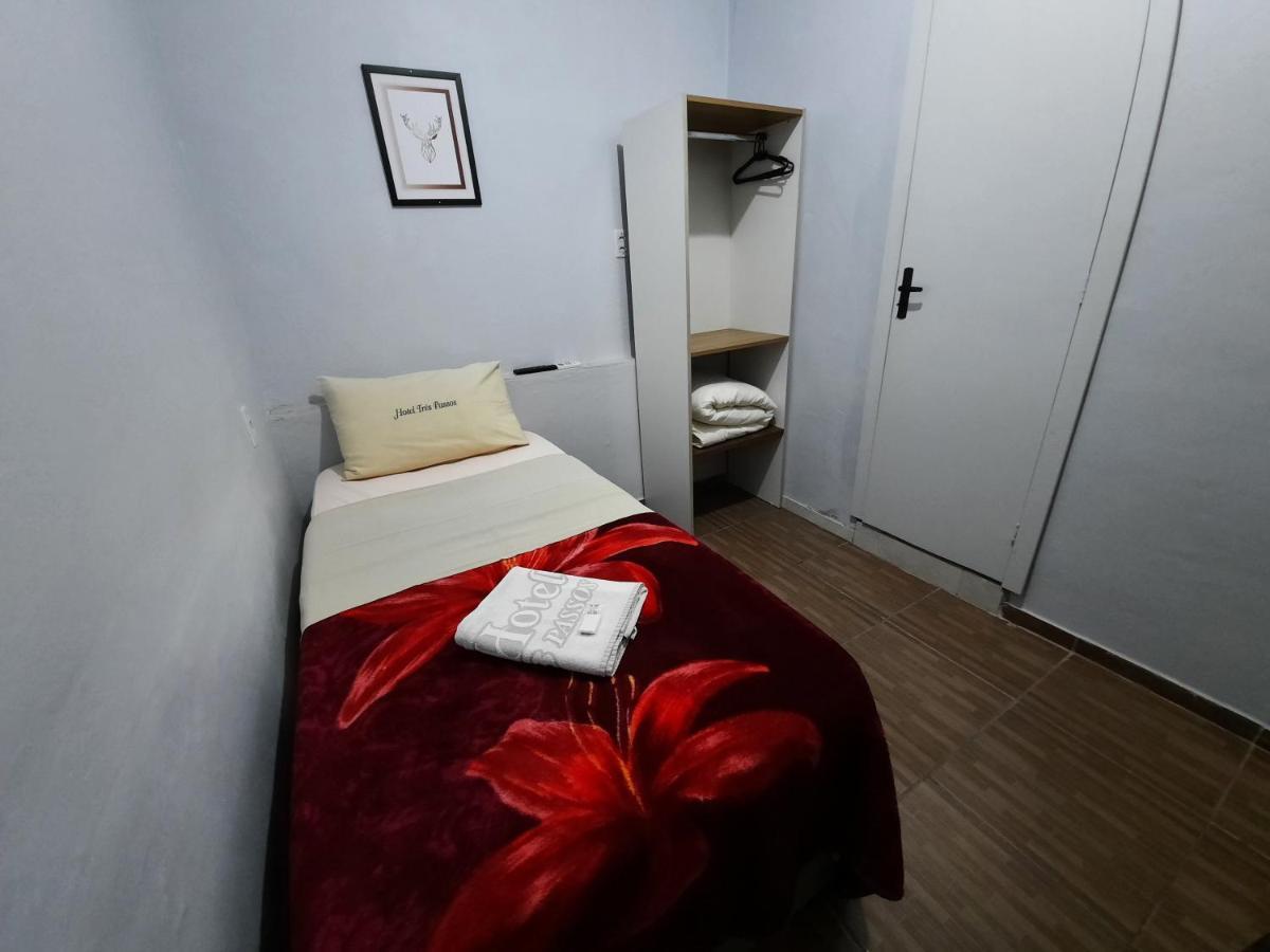 Hotel Tres Passos - Prox Ao Aeroporto E Rodoviaria بورتو أليغري المظهر الخارجي الصورة