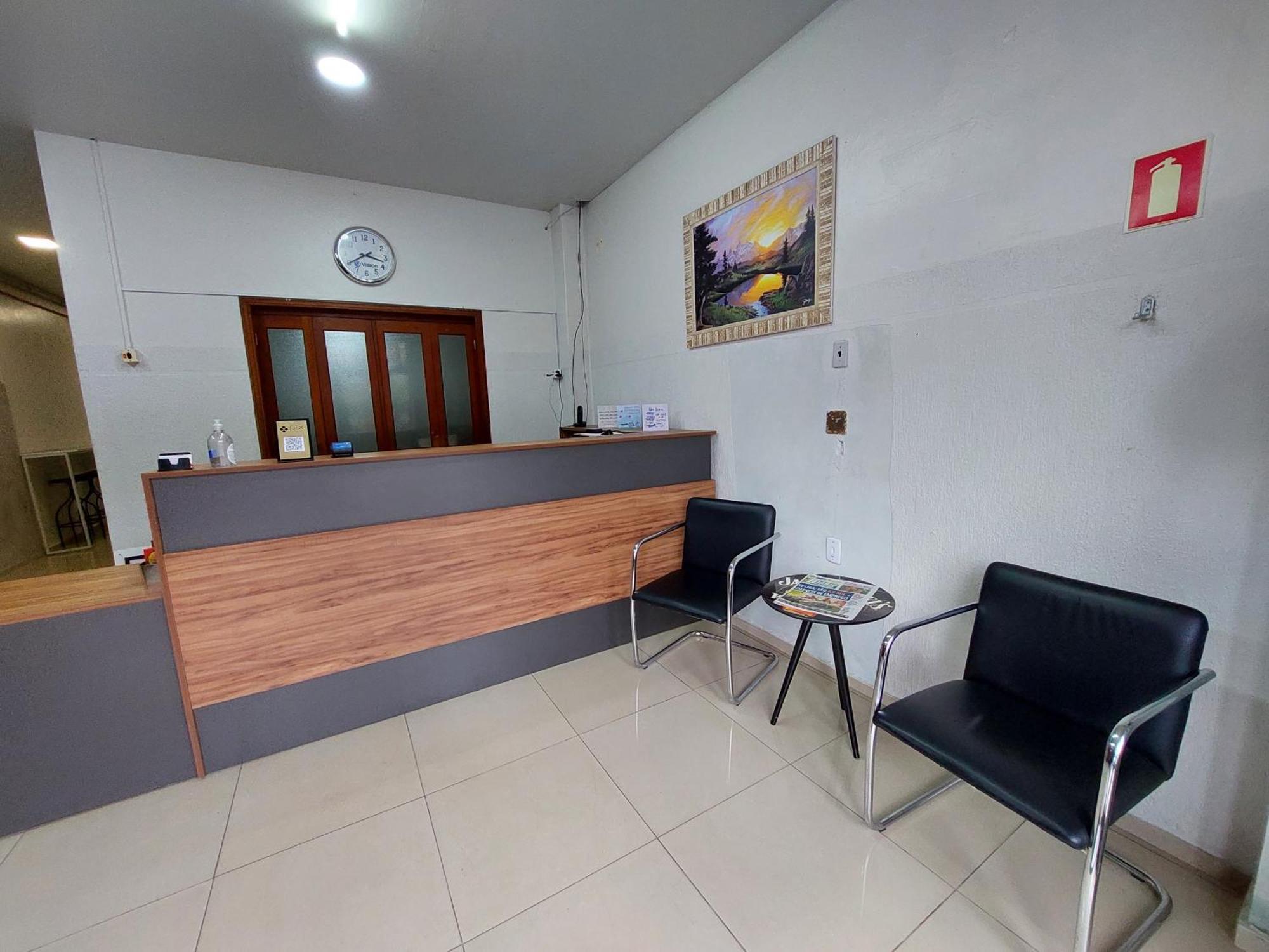 Hotel Tres Passos - Prox Ao Aeroporto E Rodoviaria بورتو أليغري المظهر الخارجي الصورة